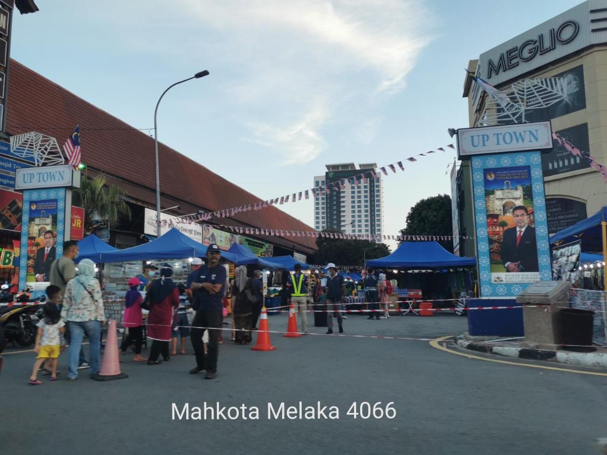 Mahkota Melaya Raya Homestay *